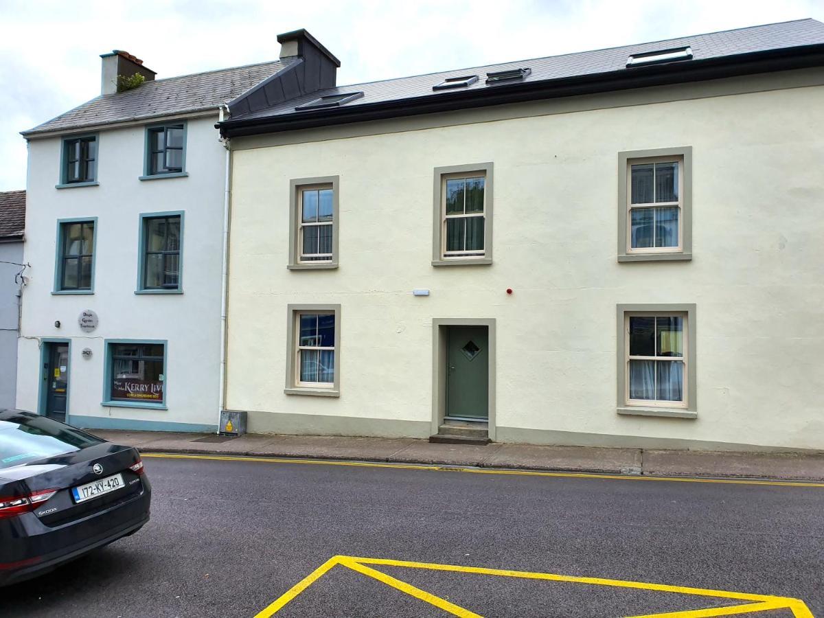 Dingle Garden Townhouse Exterior foto The former National School in 2019