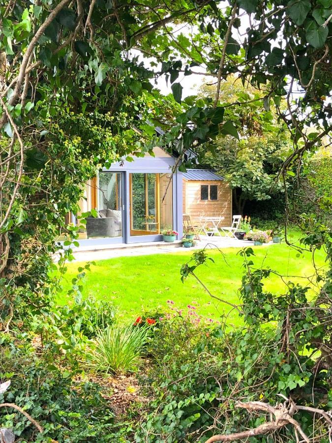 Dingle Garden Townhouse Exterior foto Garden room